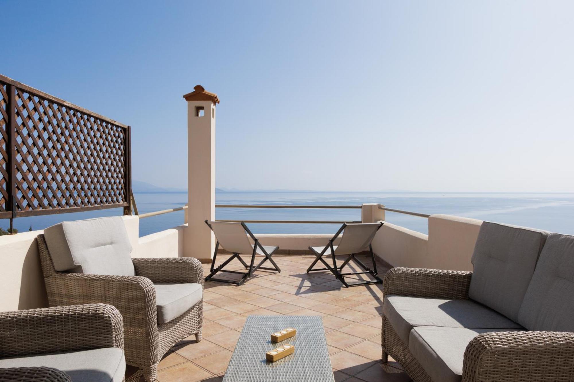Blue Horizon Suites Paralio Astros Exterior photo
